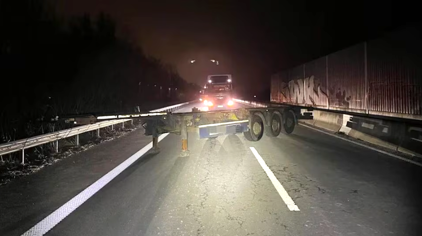 Facia Önlendi | Kimliği Belirsiz Kişiler Otoyolda Ölüm Tuzağı Kurdu