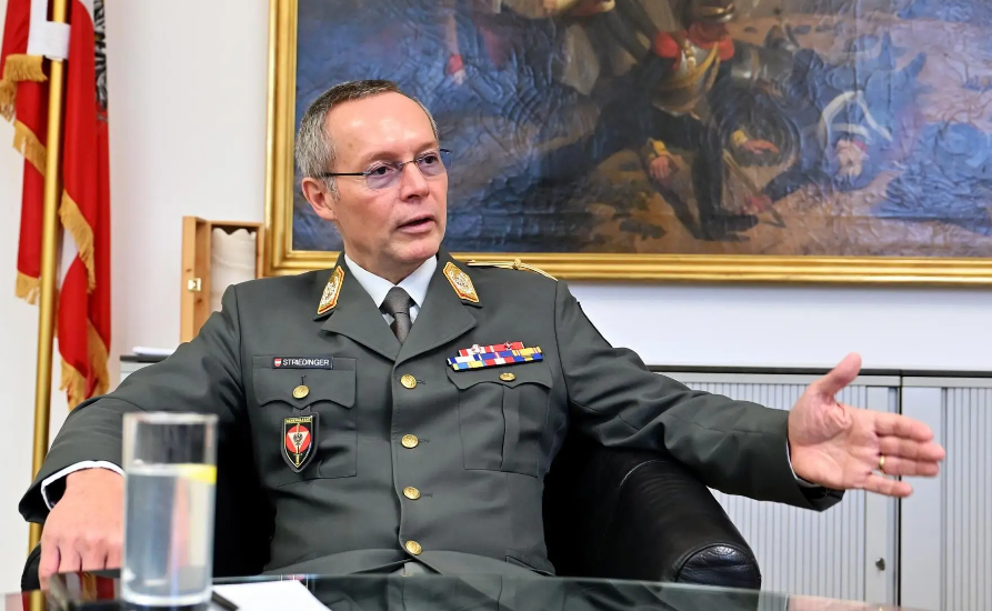 Avusturya Genelkurmay Başkanı Striedinger: „Avusturyalılar inanıyor, gerekirse zaten biri bize yardım eder“