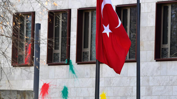 Türkiye Büyükelçiliğine boyalı saldırı