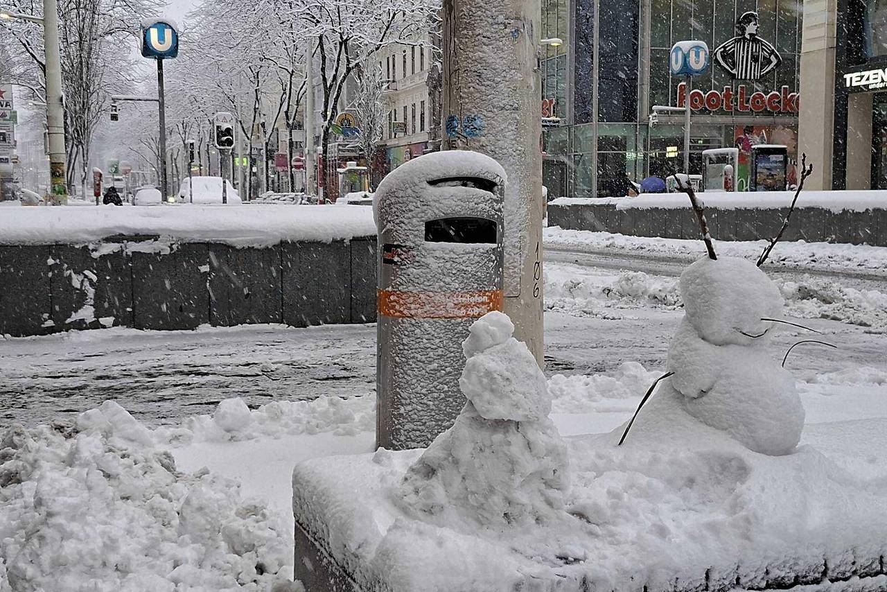 Viyana’da Kış Bastırdı – İtfaiye Müdahaleleri ve Metroda Gecikmeler