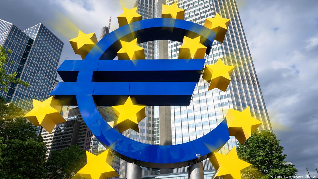 Dolar düşüyor, Euro çıkıyor | Neden?