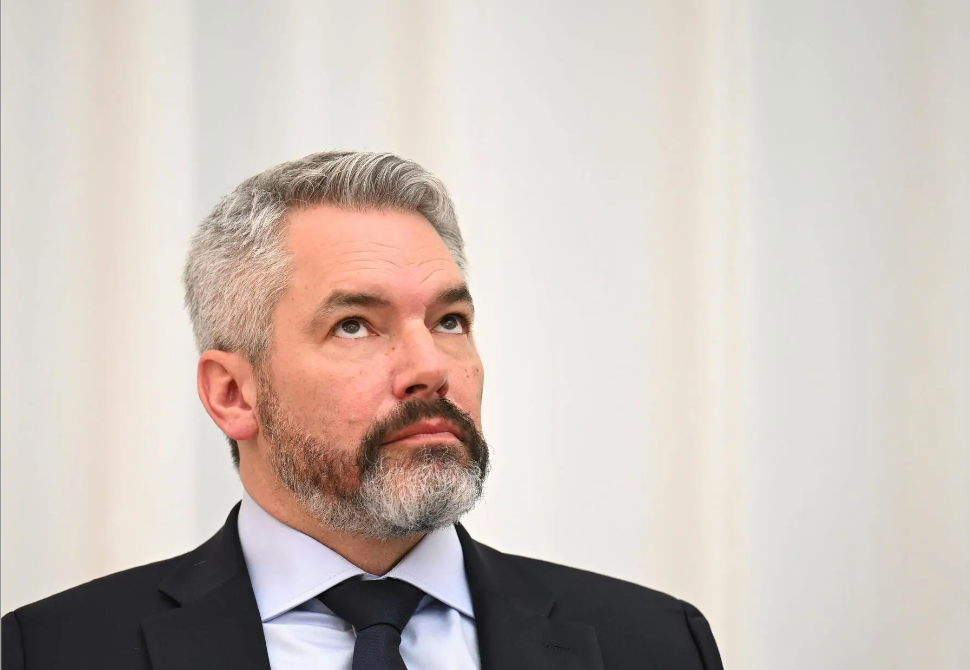 Avusturya’da siyasetten sonra sakal