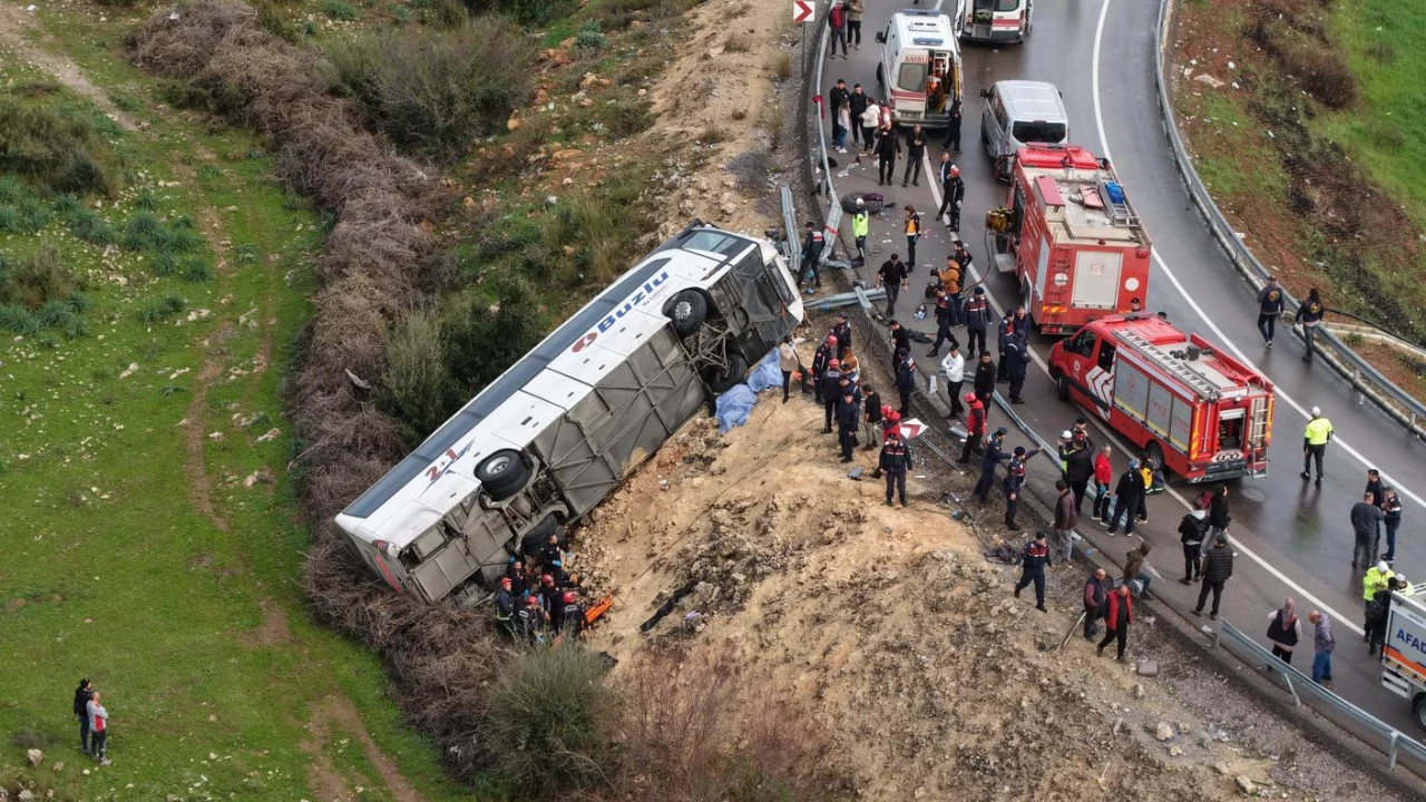 Antalya ve Burdur’da trafik kazaları | 16 ölü