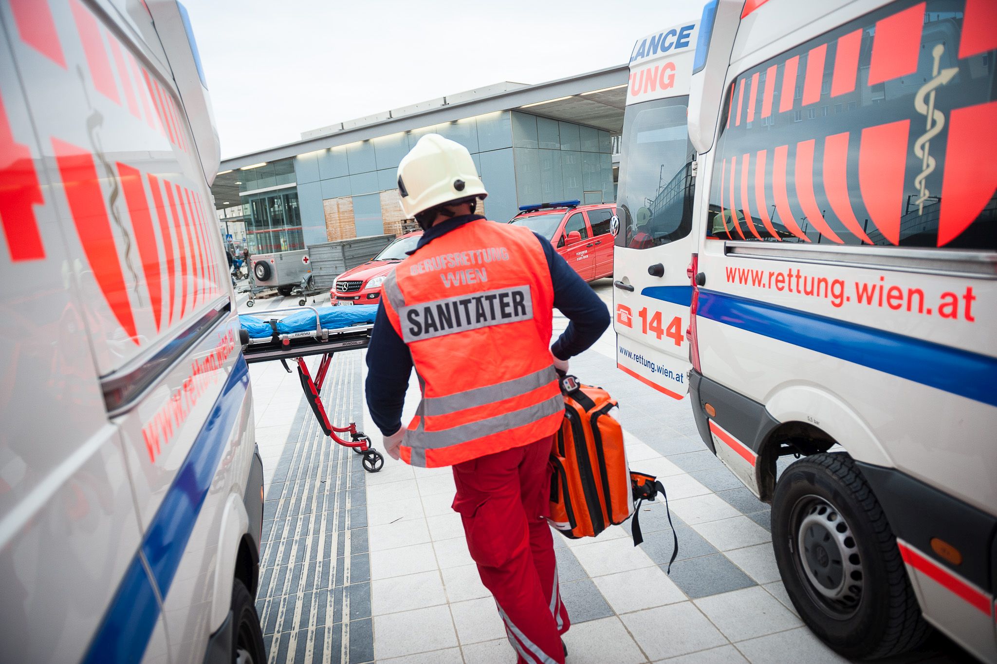 Viyana’da iş kazası | Kamyonun altında kalan işçi ağır yaralandı