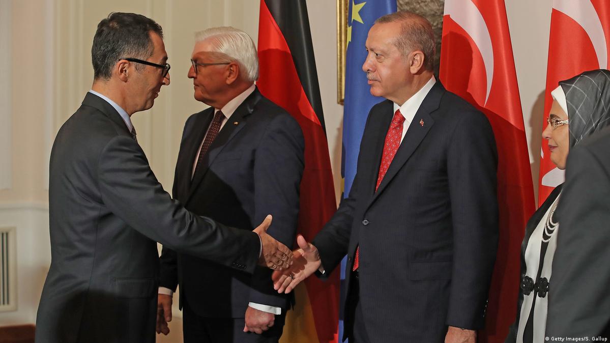 Türkiye Kökenli İlkler Zinciri | Cem Özdemir Eyalet Başbakanı