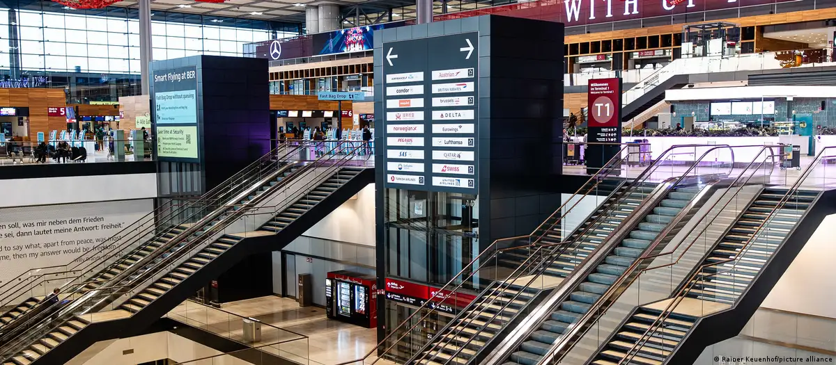 Uyarı grevi | Berlin Havalimanı’nda uçuşlar durdu