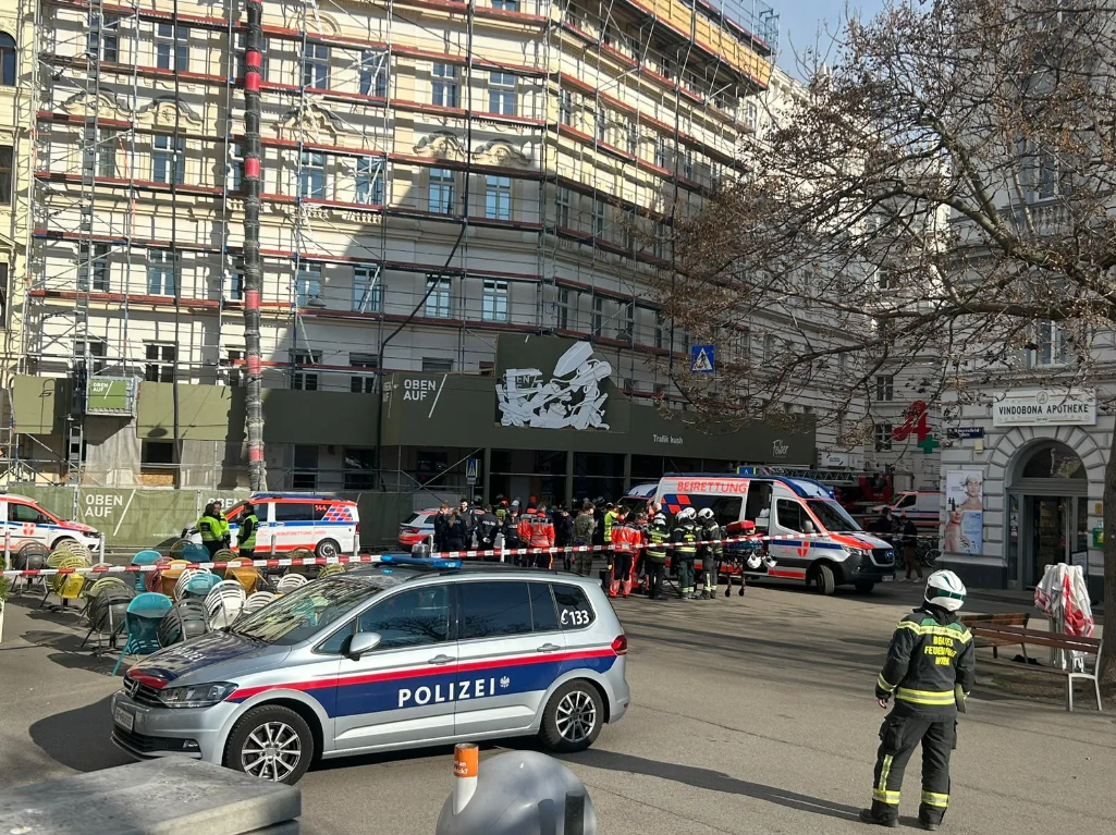 Viyana’da inşaat iskelesinin çökmesi sonucu dört işçi hayatını kaybetti