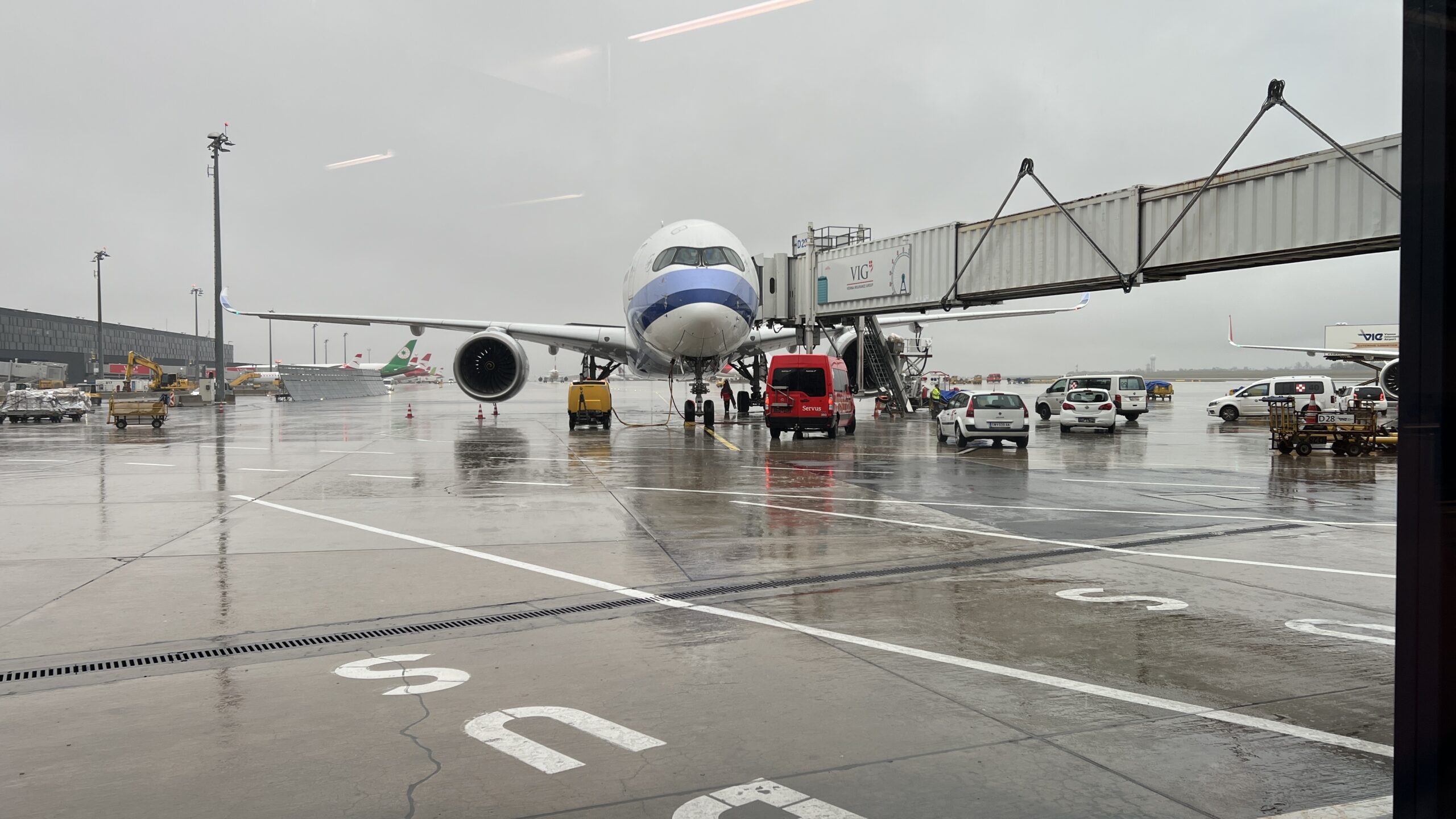 Perşembe günü Dubai–Viyana seferi planlanıyor