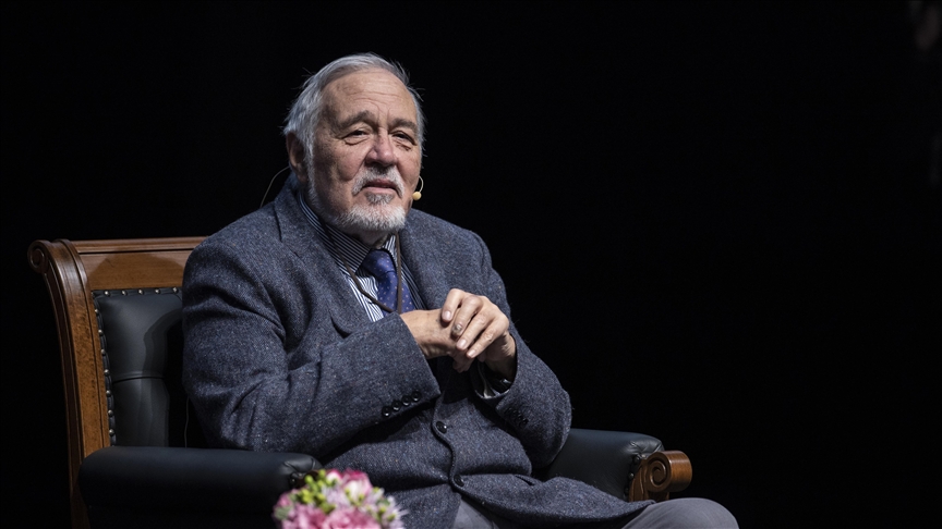 Cehaletin bitmeyen kini | Entelektüeller Neden Ölünce Bile Rahat Bırakılmıyor?