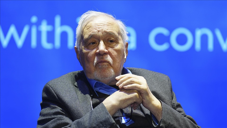 Tarihçi yazar İlber Ortaylı hayatını kaybetti