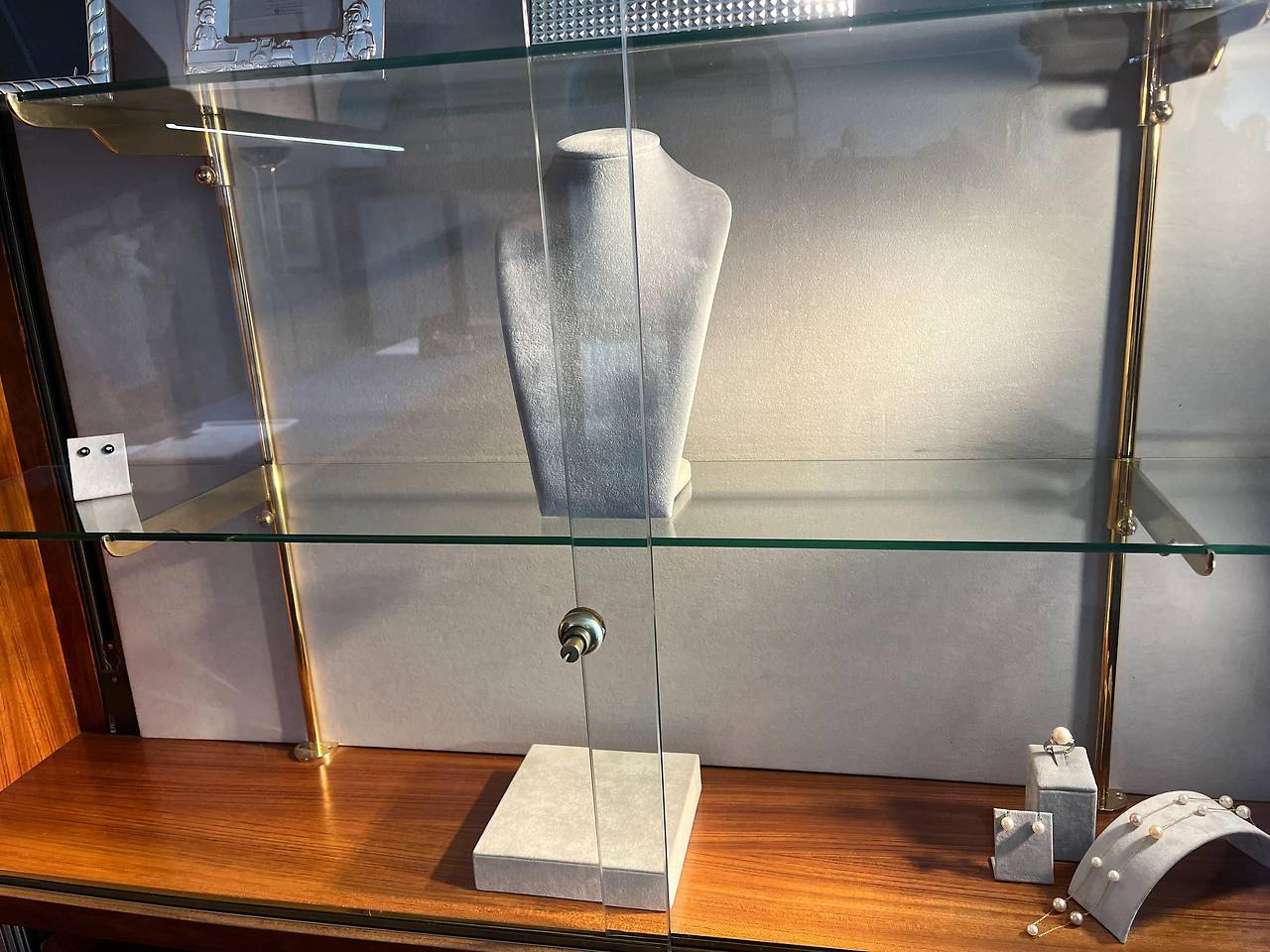 Viyana’da film gibi soygun | Kuyumcuya duvardan girdiler, büyük vurgun