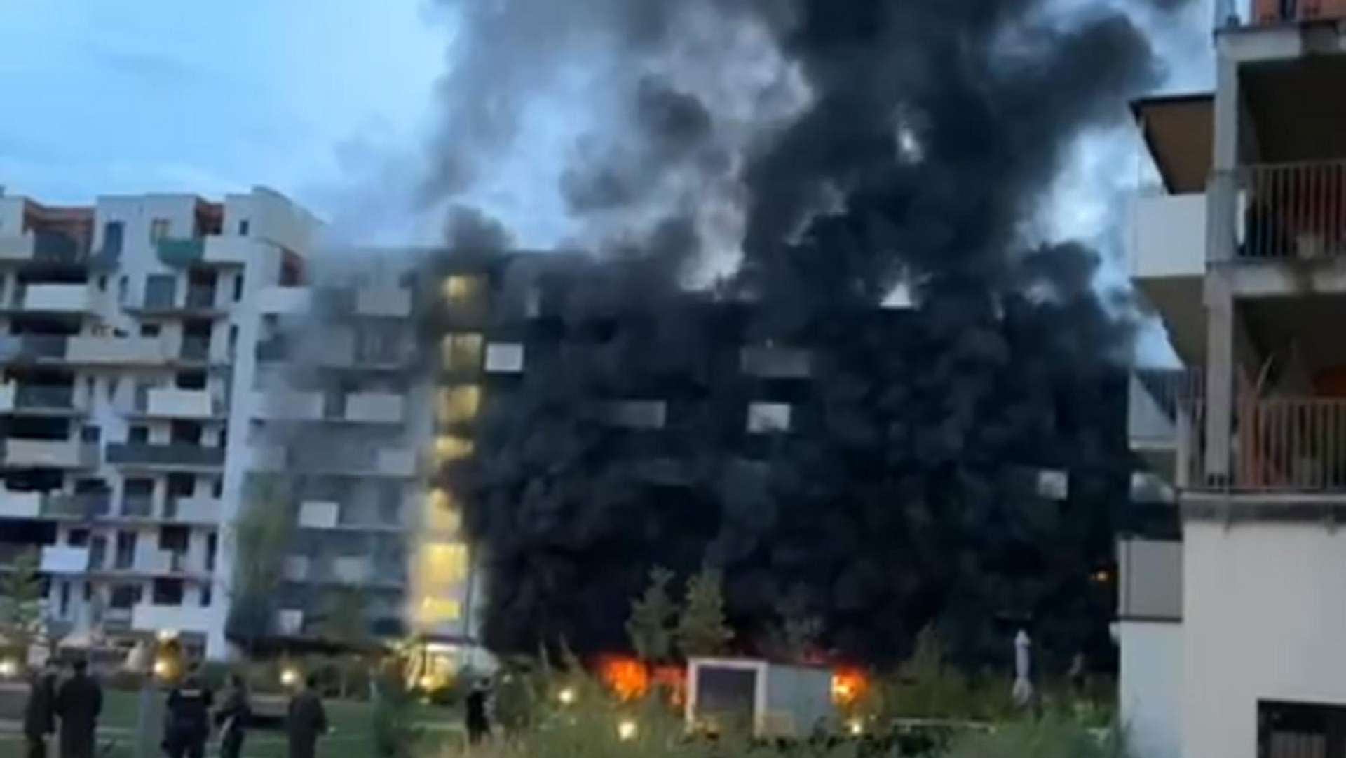 Graz’da apartman yangını | Onlarca kişi sokaklarda