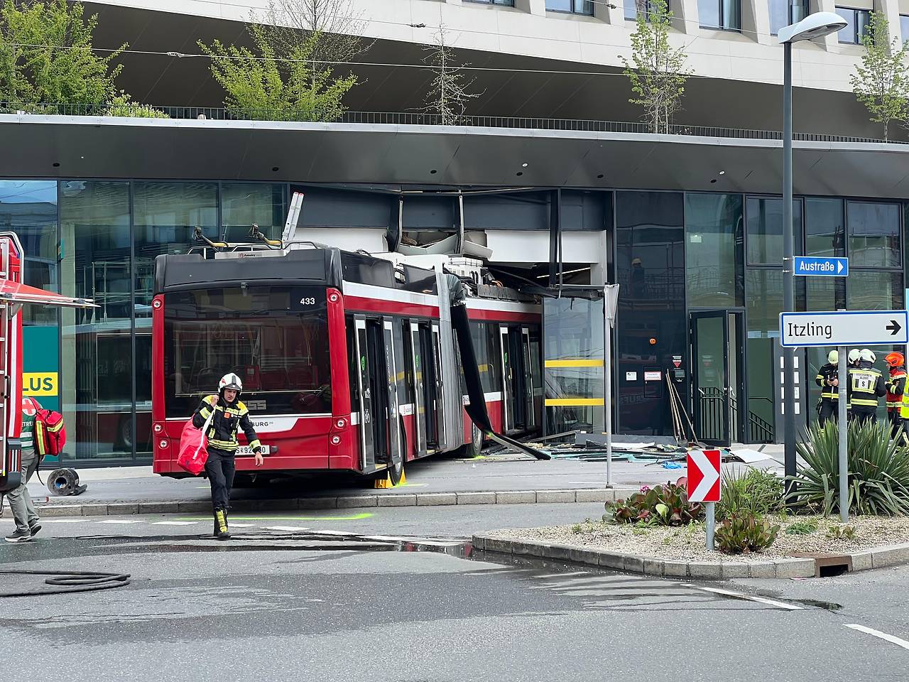Salzburg’daki otobüs kazasında ilk bulgular | Sürücü felç geçirdi, kontrolünü kaybetti