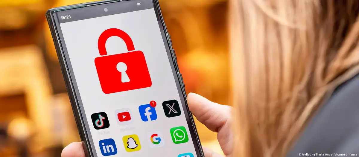 Bir ülkede daha 15 yaş altına sosyal medya yasağı geliyor