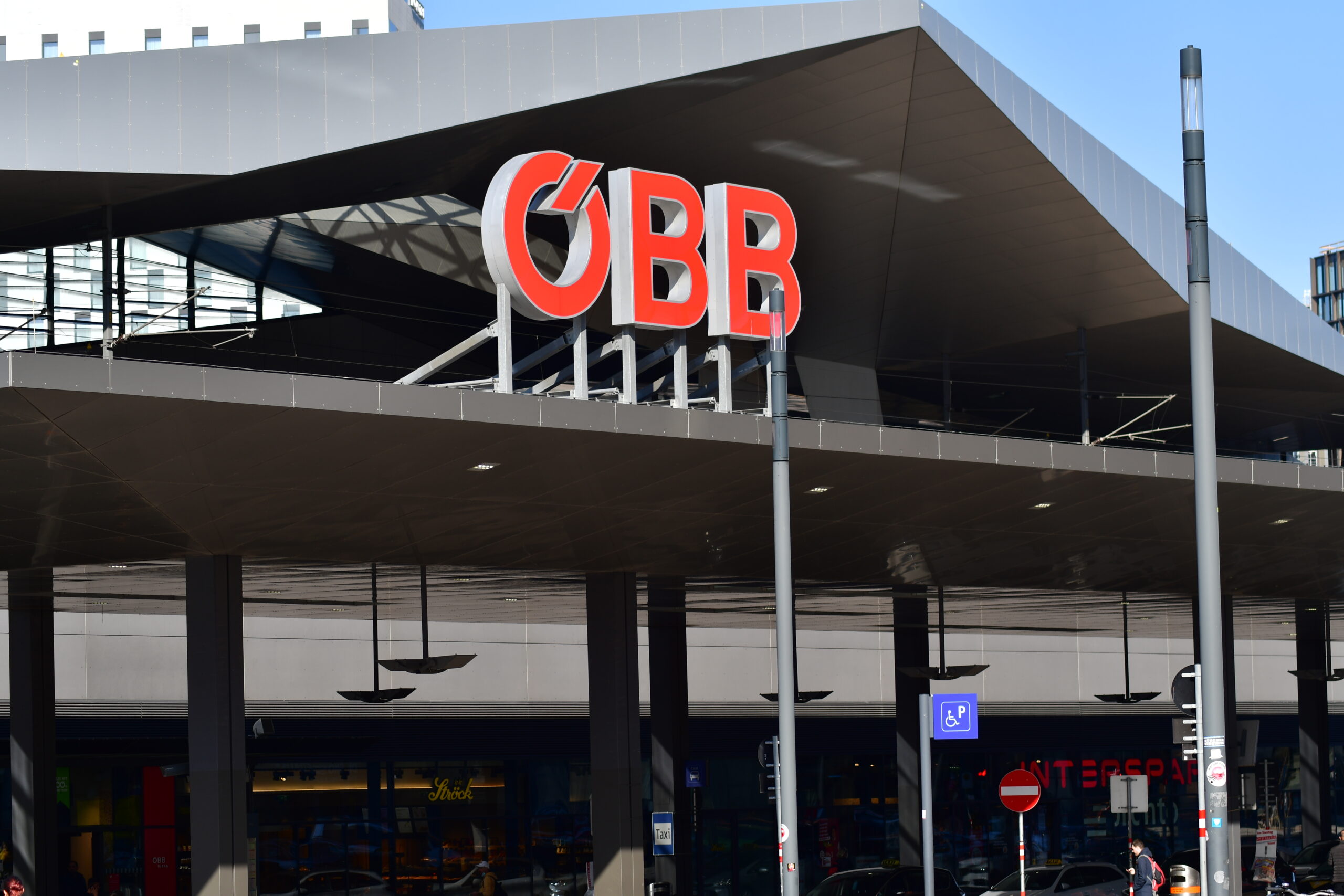 Avusturya’da yüz bin yaşlı insana ücretsiz tren yolculuğu sağlanıyor