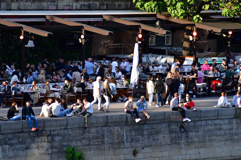 Başkalarıyla biraraya gelmek beynimizi nasıl değiştiriyor?