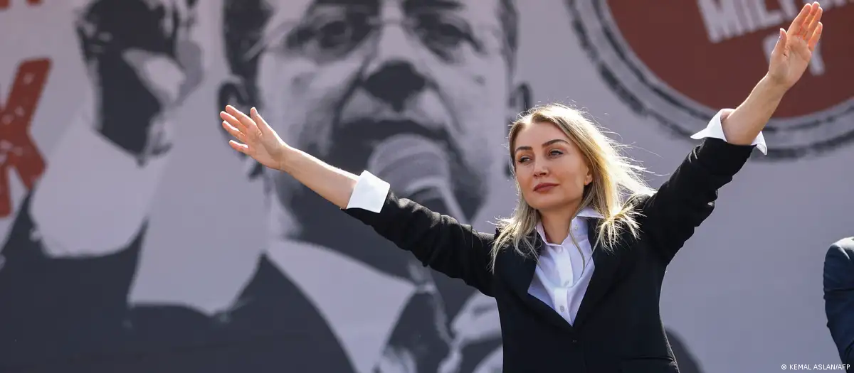 İmamoğlu çiftine Almanya’dan “Dünya Vatandaşlığı Ödülü”