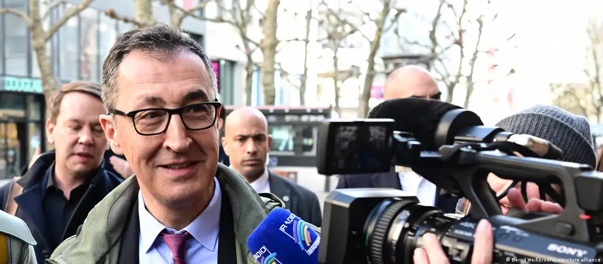 Cem Özdemir’i eyalet başbakanlığana taşıyacak sözleşme imzalandı