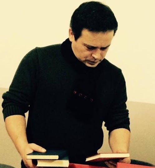 Hiç Tanımadığım Bir Okura Kitaplarımı Vermek | Sokrates’ten Bir Okura