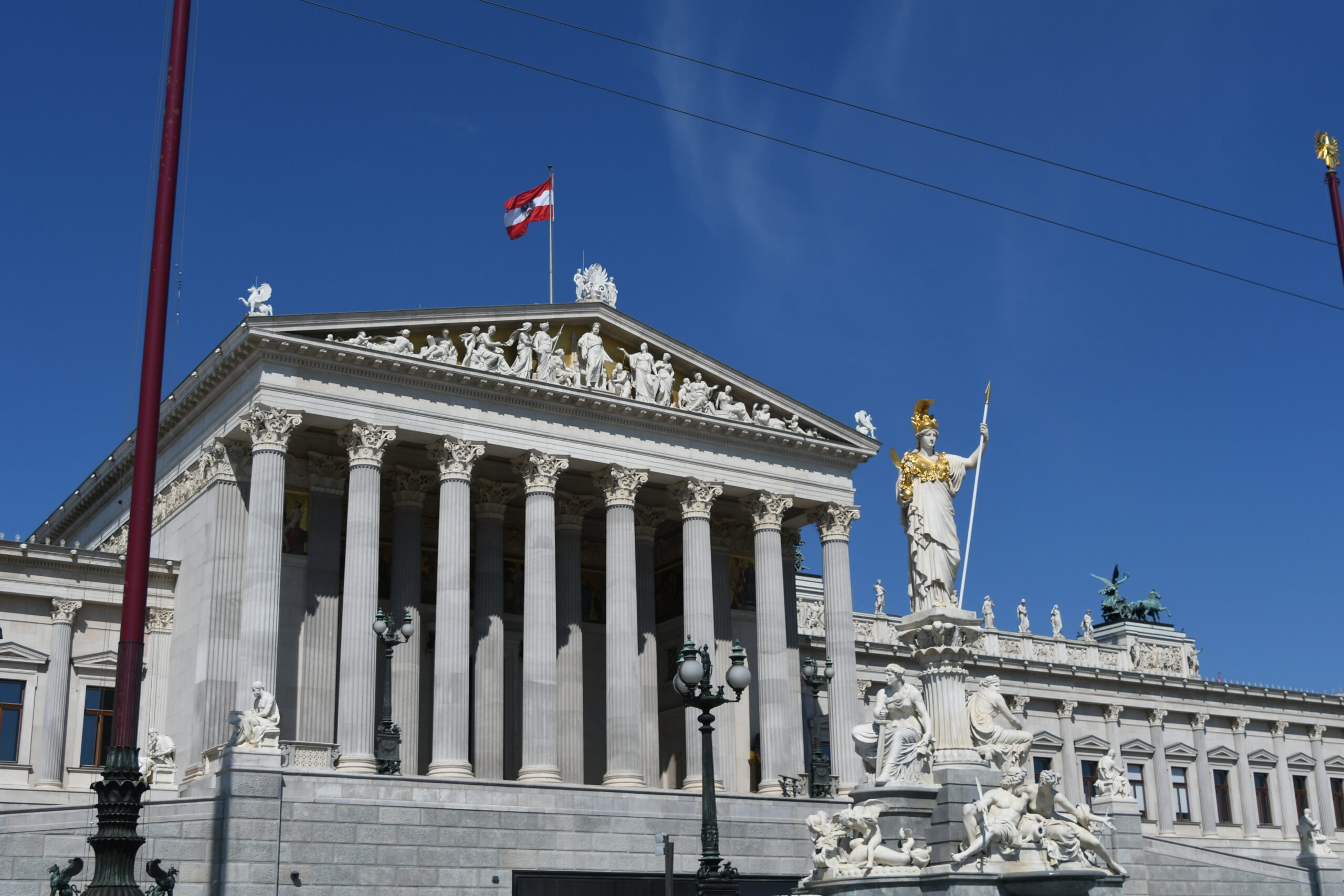 Avusturya’da Krizin Faturasını Halk Ödüyor, Partiler Kazanıyor