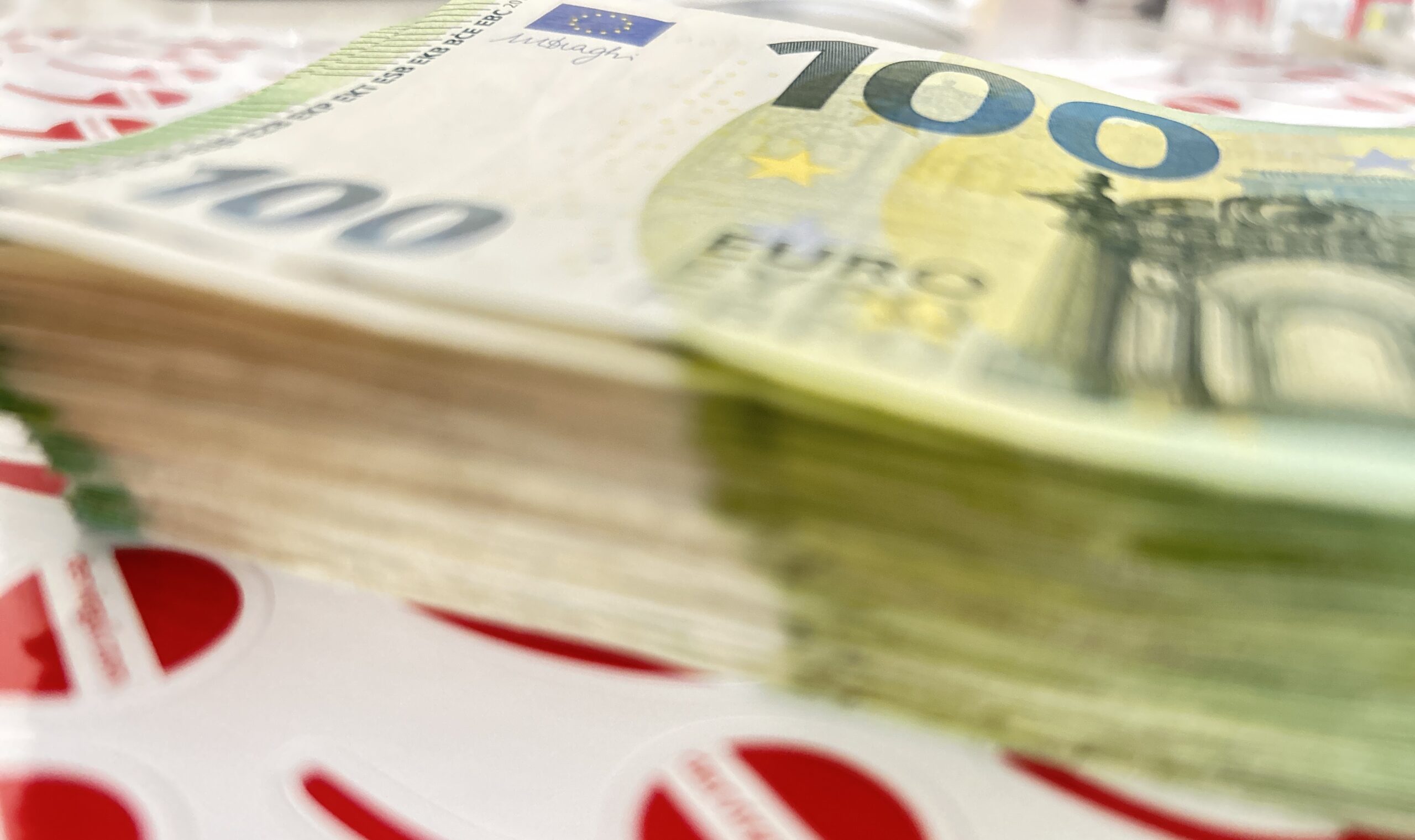 Avusturya’da 100 bin euroluk maaştan vergi sonrası geriye ne kalıyor?