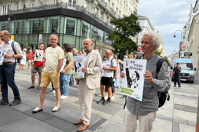 Viyana’da “Utanç Yürüyüşü”: Erkekler Kadın Cinayetlerine Karşı Ses Verdi