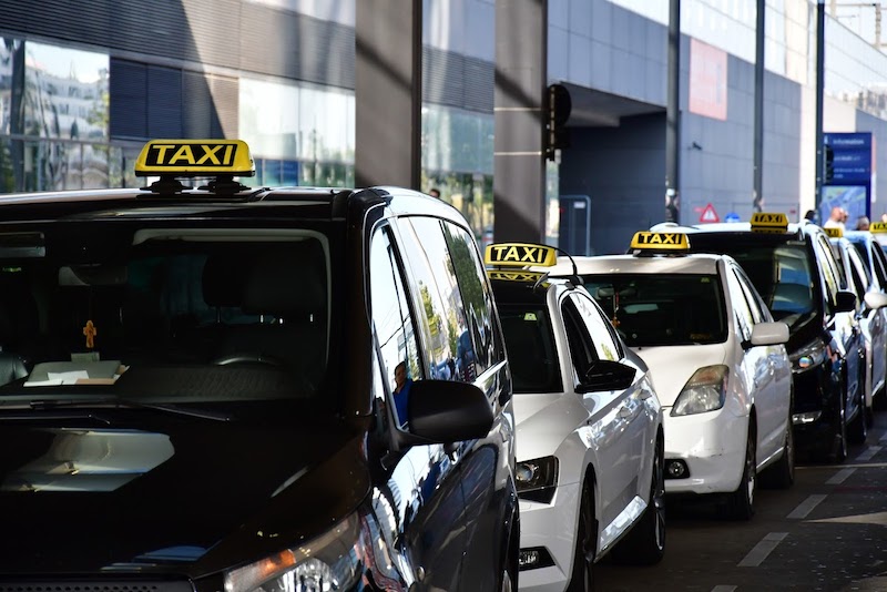 Beschwerden über Taxis am Wiener Hauptbahnhof: Fahrgast zahlt 85 Euro nach Baden