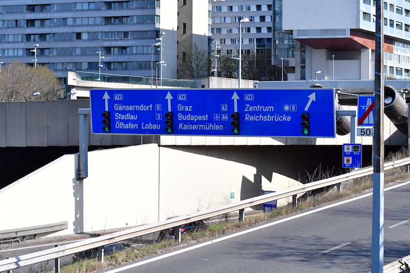 Avusturya’da yabancı plakalı araçlara sıkı denetim | 210 araç için 976 bin euro vergi
