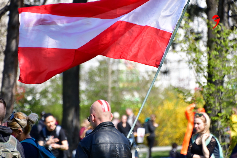 Avusturya’da FPÖ ile radikal sağcı Kimlikçiler arasındaki ilişki tartışılıyor