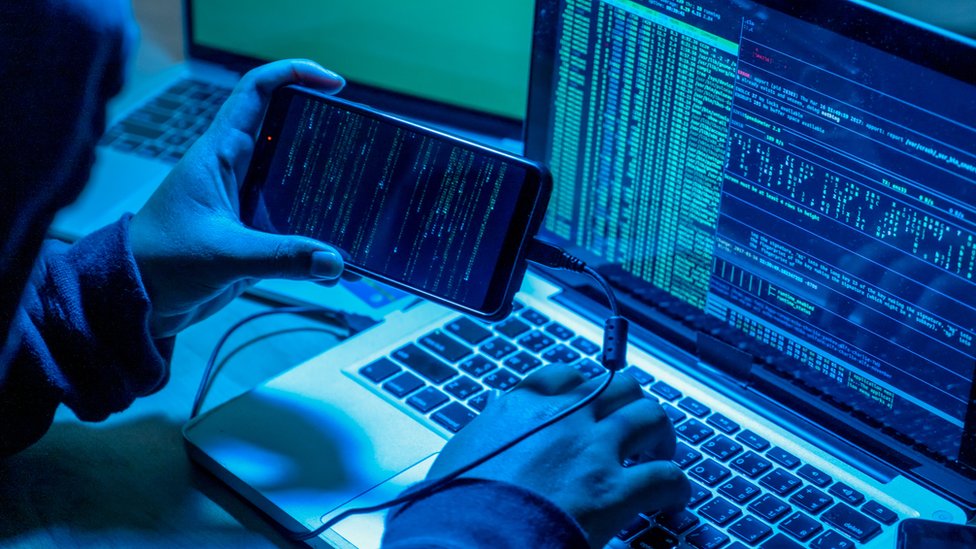 İsrailli şirket, reklamlar üzerinden milyonlarca internet kullanıcısını izledi