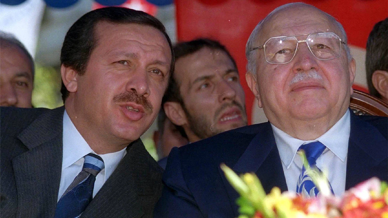 Erbakan’ın gizli güçler tezi | Avusturya basınında yeniden gündemde — Siyasi miras mı, komplo anlatısı mı?